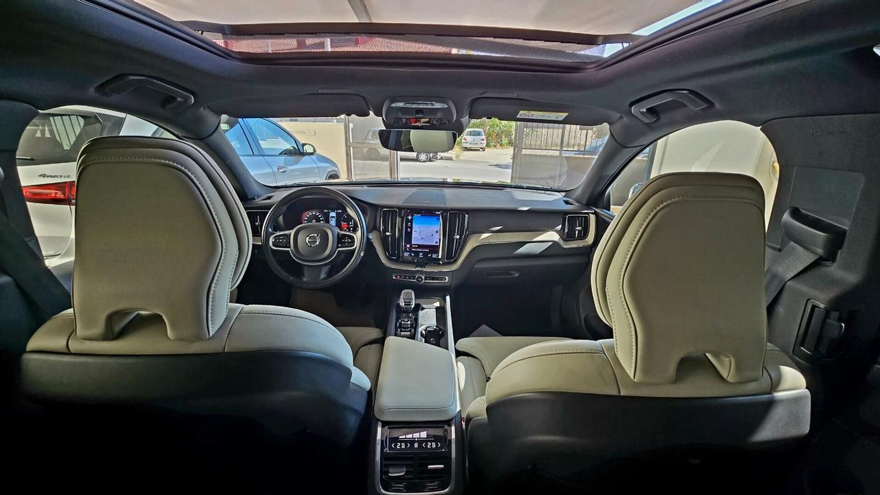 VOLVO XC60 B5 2.0 AWD ISCRIPTION MHEV 235cv STUPENDA