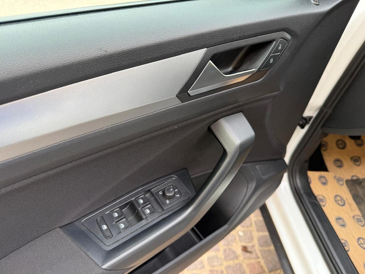 Volkswagen T-Roc 2.0 TDI 115cv 2023 UNICA