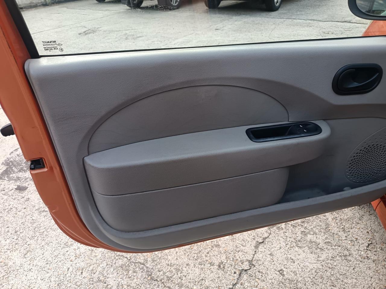 Renault Twingo 1.2 8V Dynamique