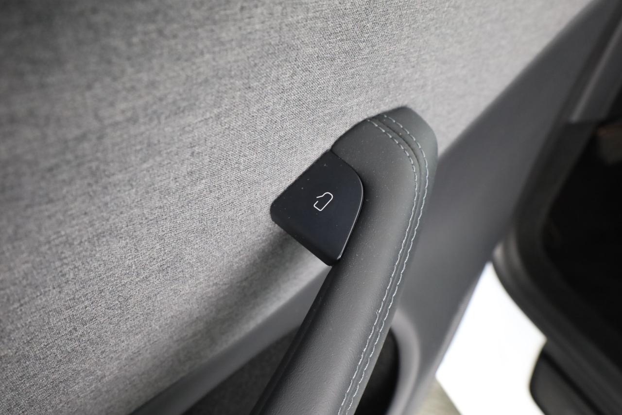 TESLA Model 3 NV35 RWD Premium