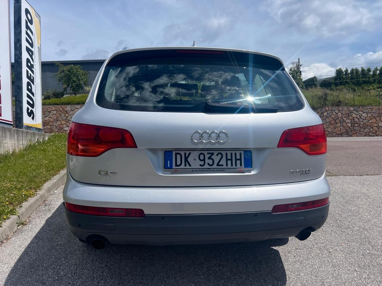 Audi Q7 3.0 V6 TDI 233CV quattro tiptronic