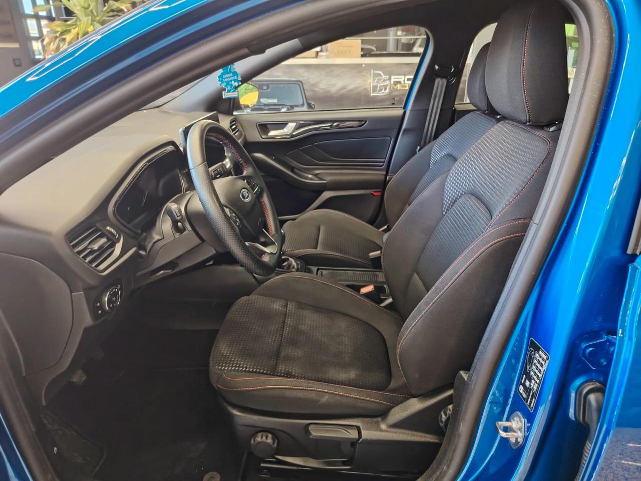 Ford Focus 1.0 EcoBoost Hybrid 125 CV 5p. ST-Line