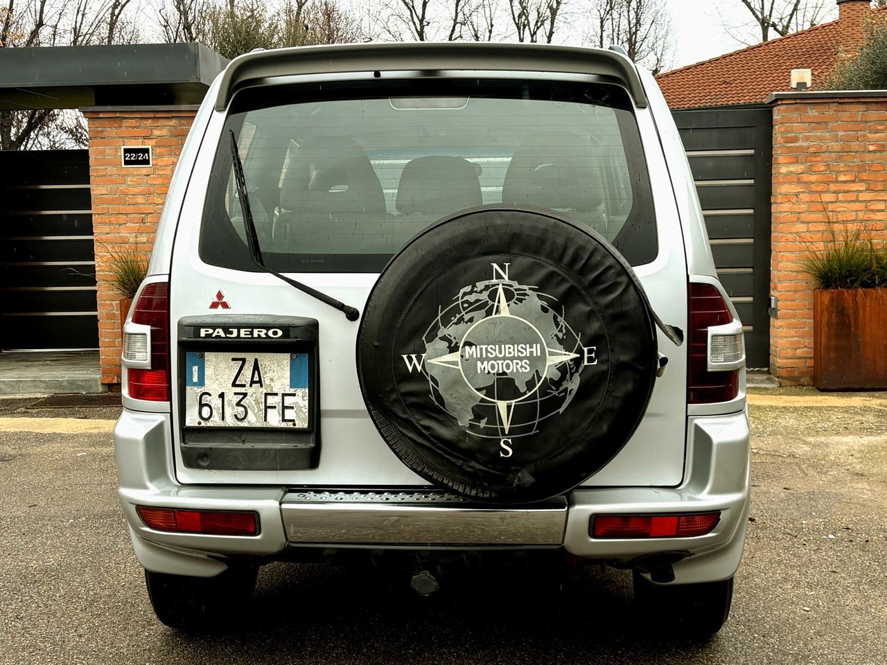 MITSUBISHI PAJERO 2.5D 4x4-Gancio-Trattabile-2002