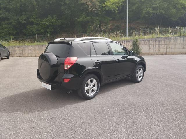 TOYOTA RAV 4 Luxury 2.2 D-CAT