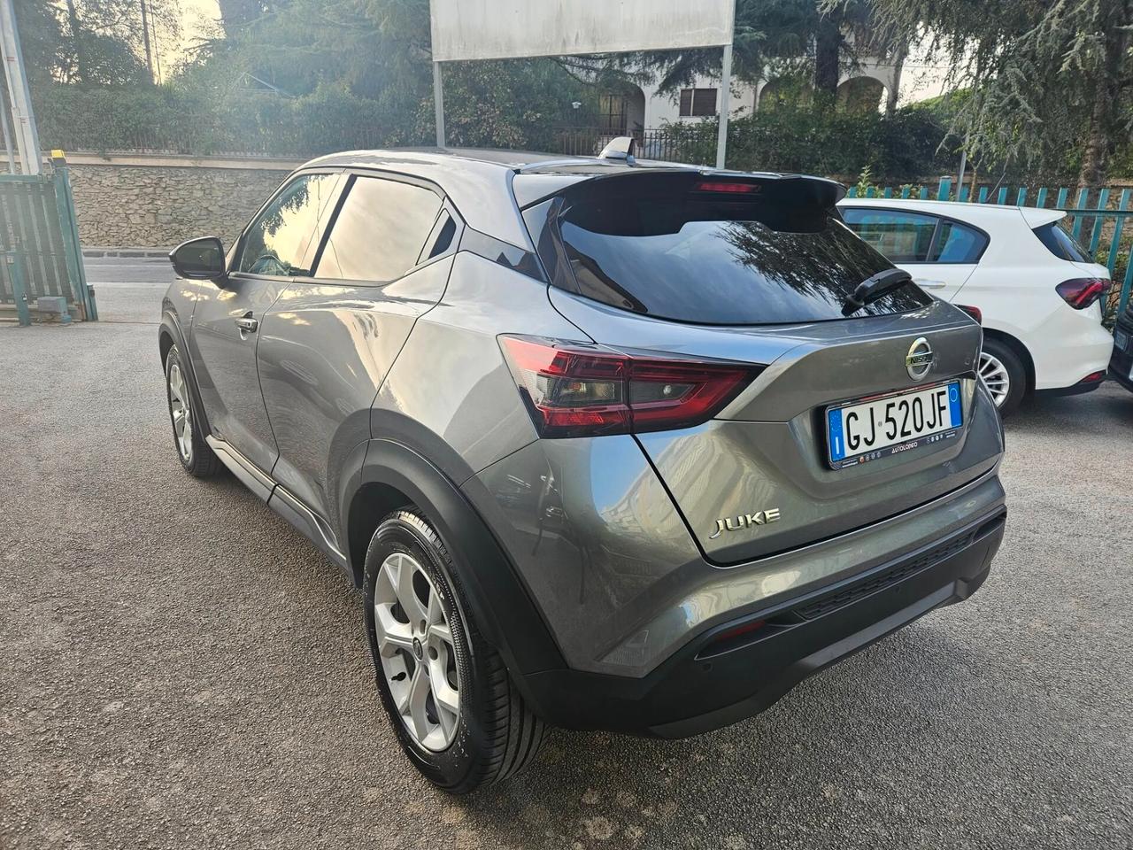 Nissan Juke 1.0 DIG-T 114 CV N-Connecta