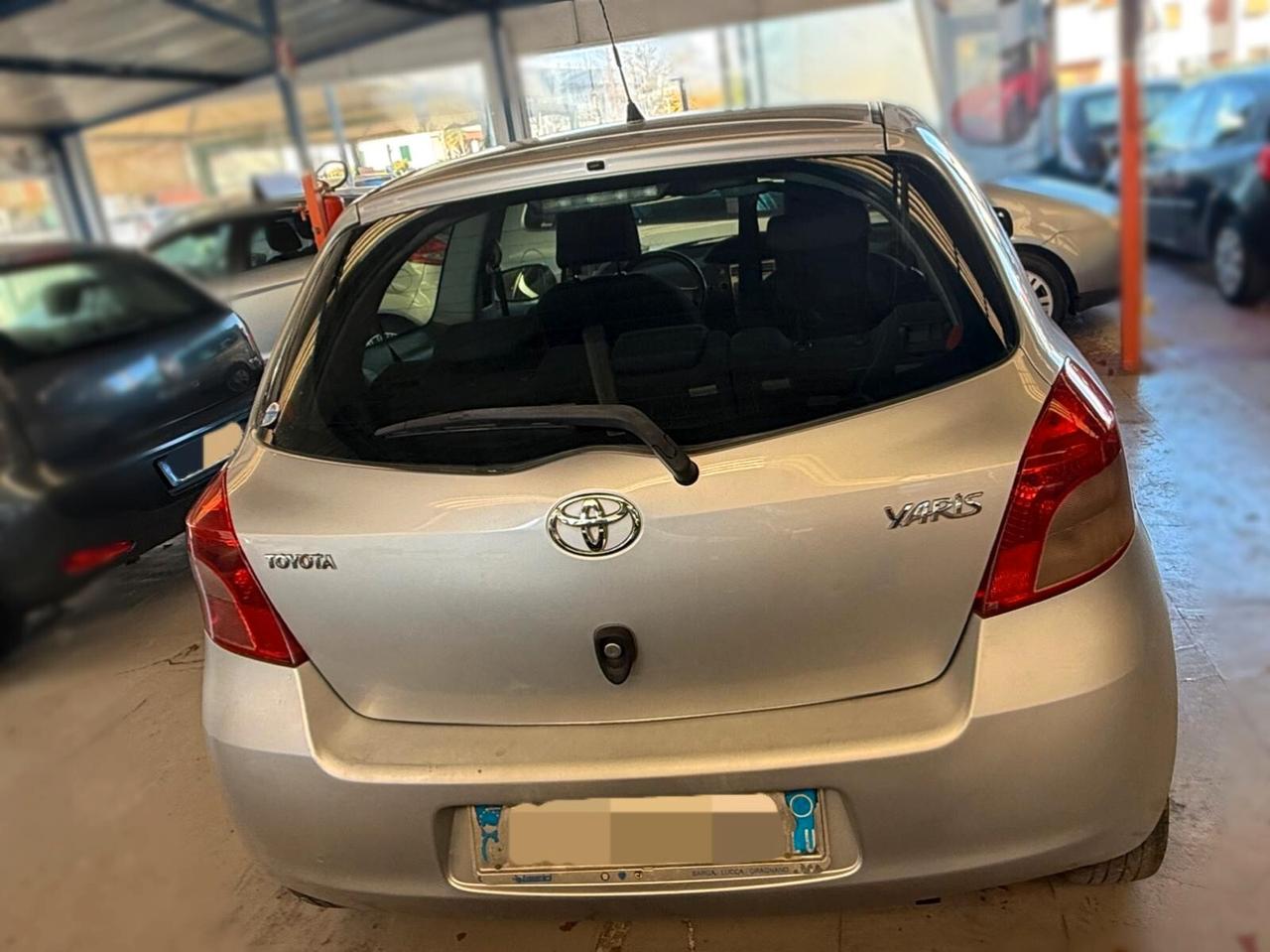 Toyota Yaris 1.0 3 porte Sol
