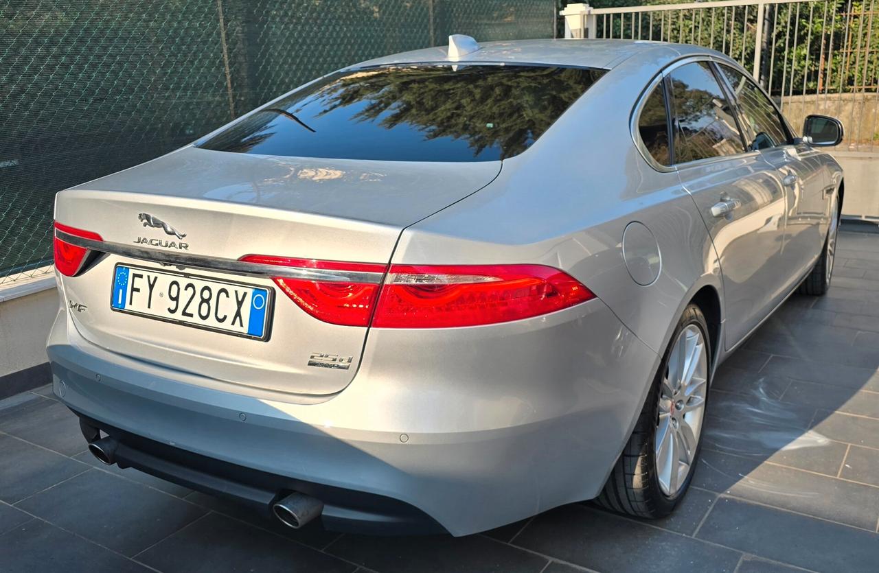 Jaguar XF 2.0 D 240 CV AWD aut. Portfolio