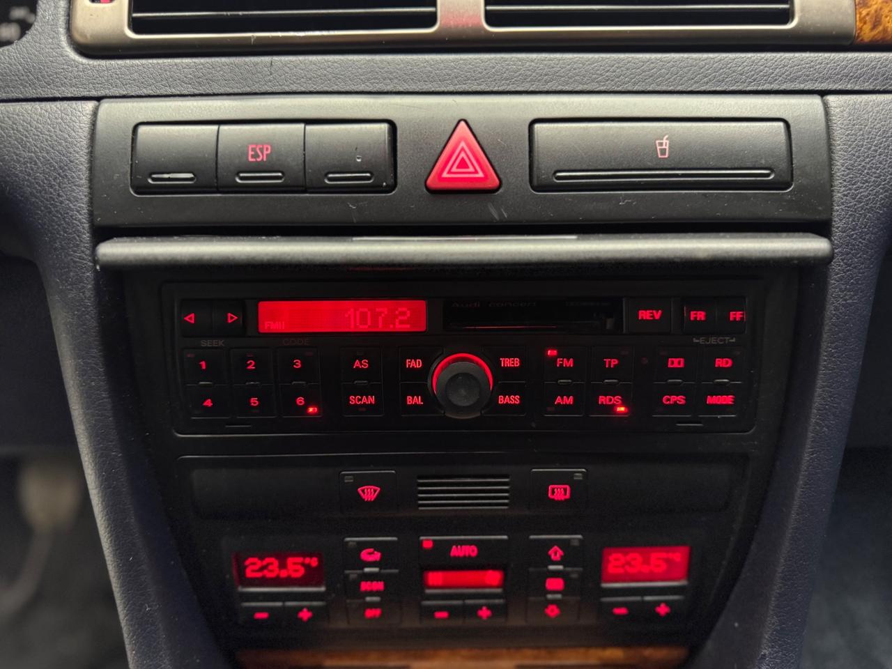 Audi A6 2.5 V6 TDI/180 CV cAvant quattro