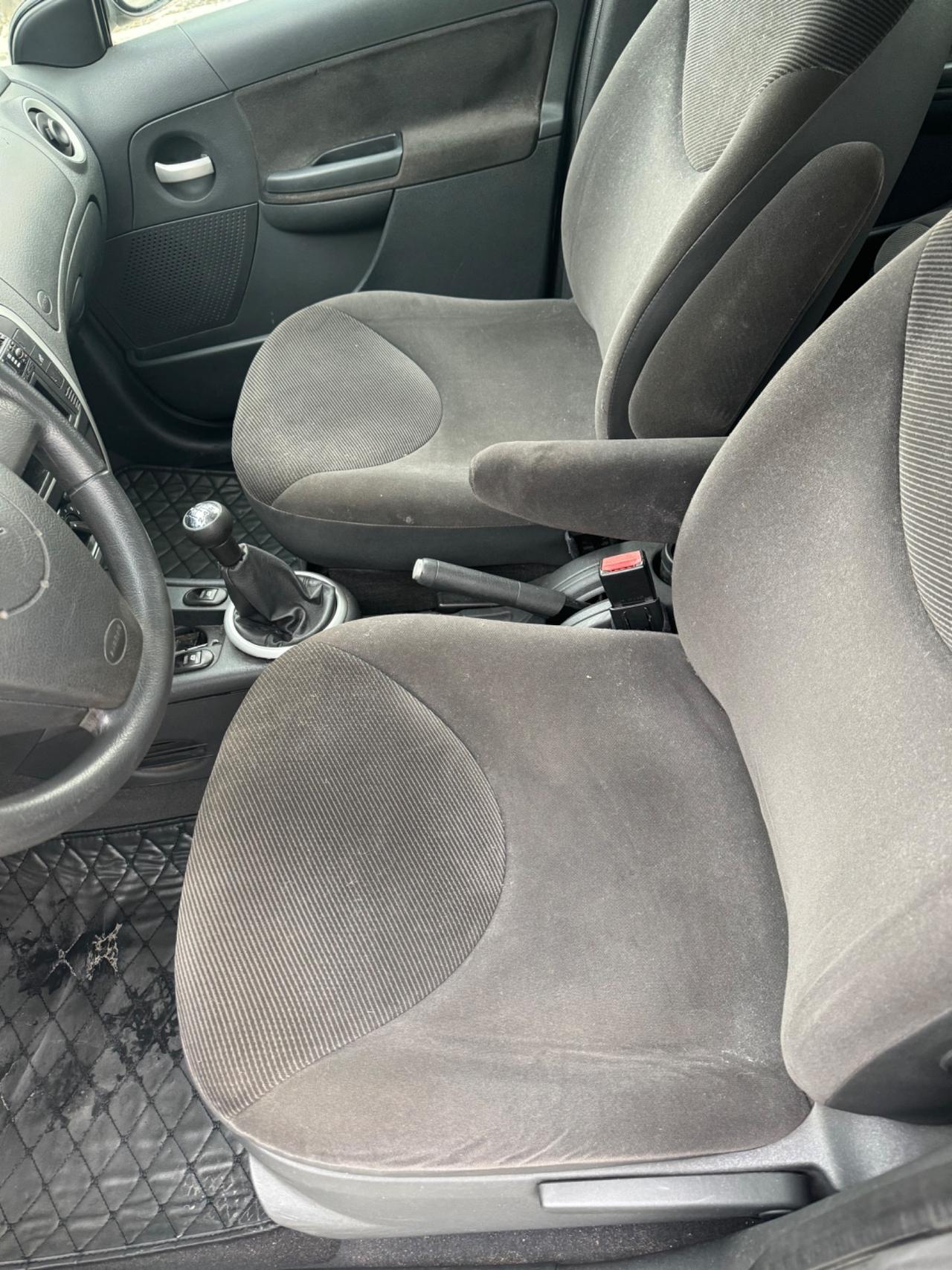 Citroen C3 1.1 airdream Elegance benzina neopatentati
