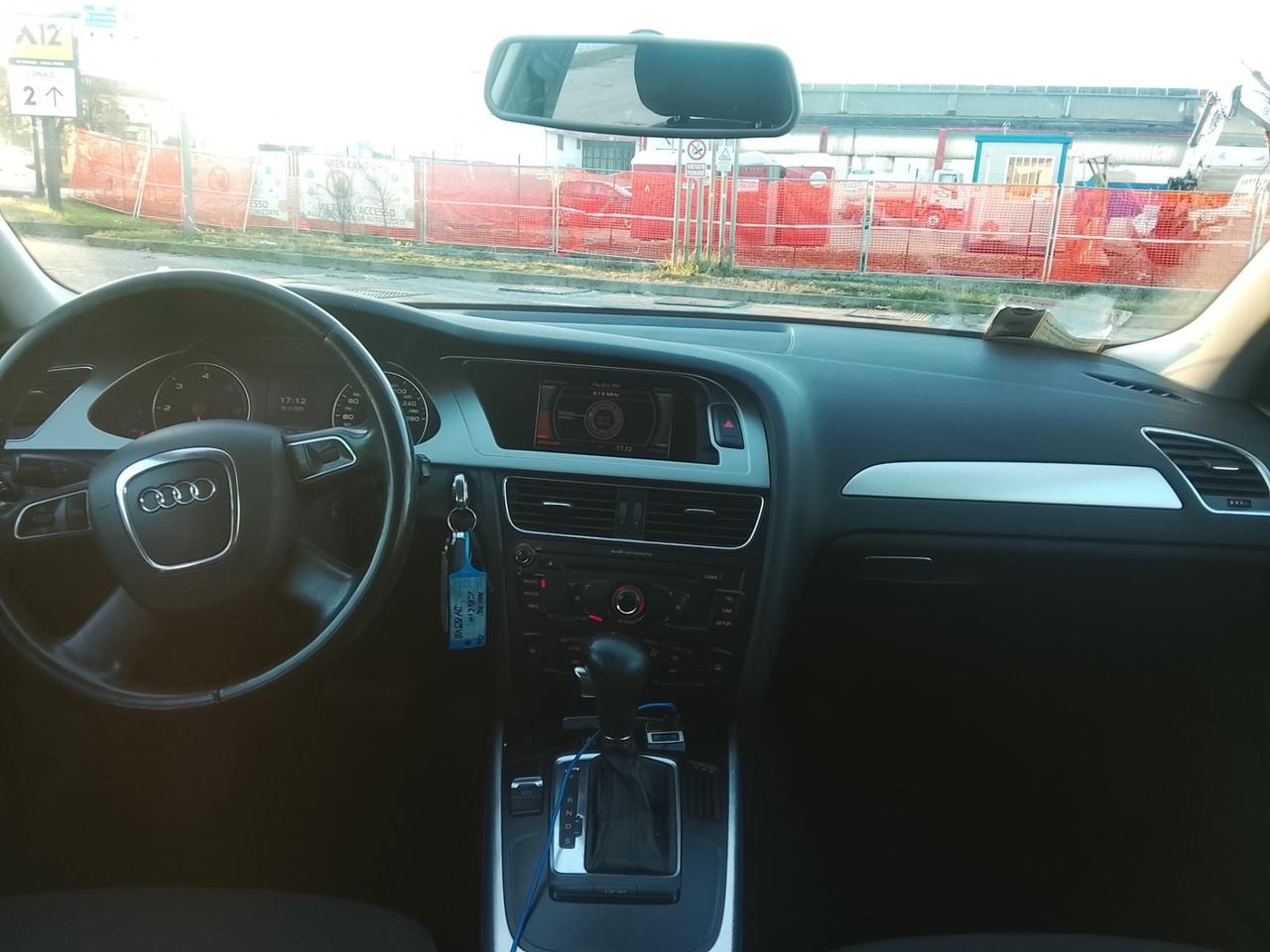 Audi A4 Avant 2.0 TDI 170CV stronic 8 marce auto