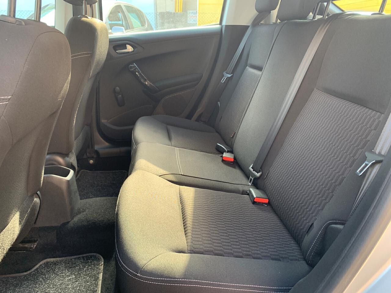 Peugeot 208 BlueHDi 75 5 porte