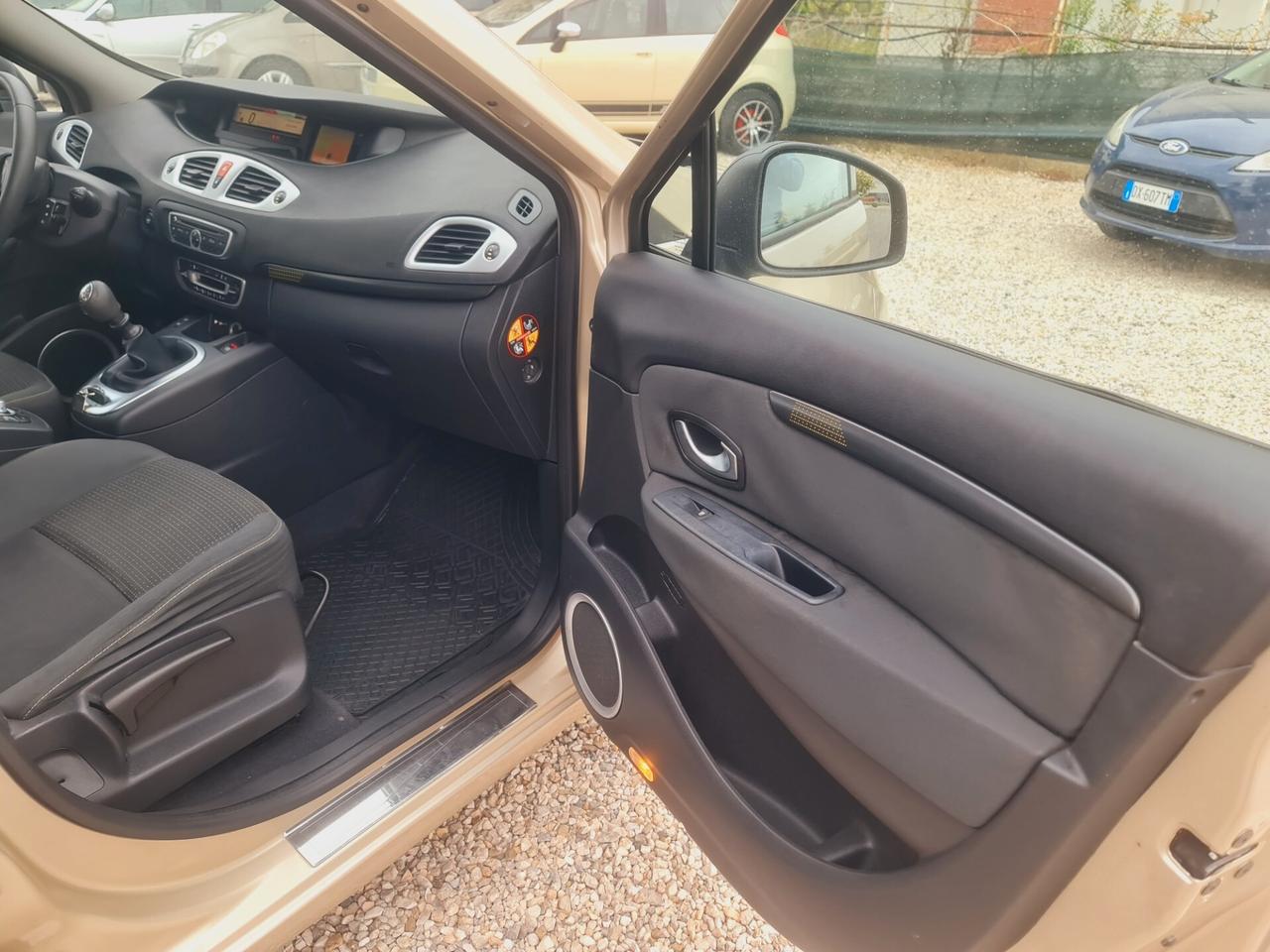 Renault Scenic Scénic X-Mod 1.5 dCi 110CV Dynamique