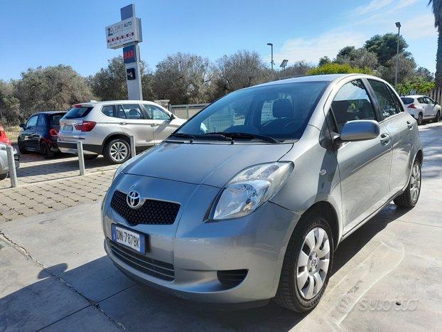 TOYOTA Yaris 1.0 5P. SOL