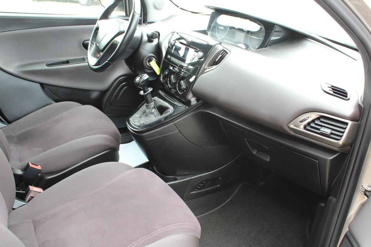 Lancia Ypsilon 0.9 t.air Gold ecochic metano 80cv X NEOPATENTATI