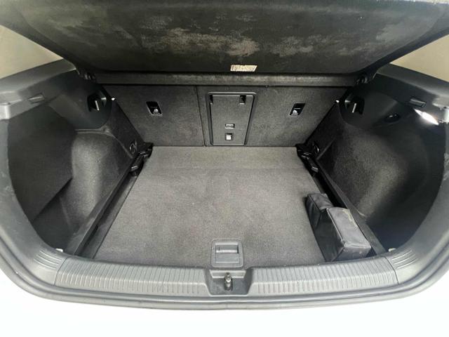 VOLKSWAGEN Golf 1.5 eTSI 130 CV DSG Life