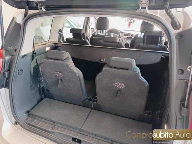 PEUGEOT 5008 1.6 HDi 7 POSTI