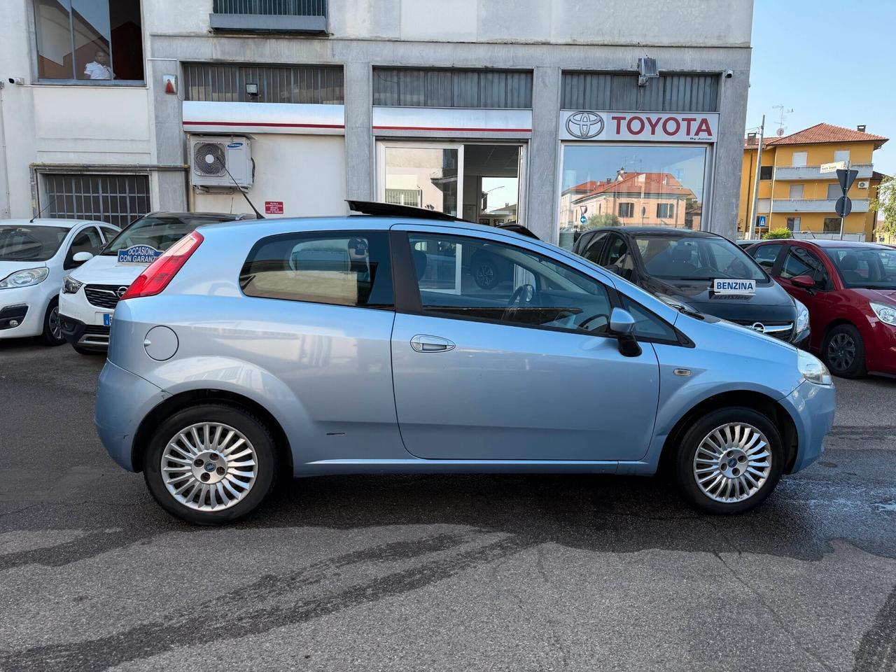 Fiat Grande Punto 1.4 Active NEOPATENTATI