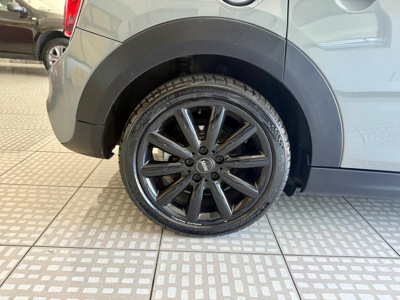 Mini 2.0 Cooper SD aut. Hype 5 porte