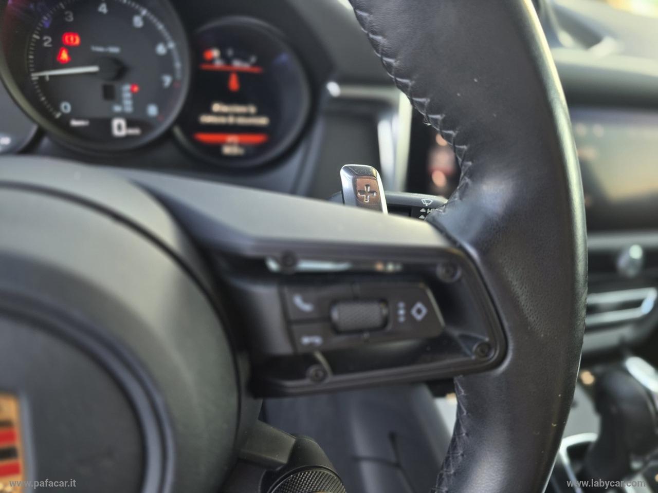 PORSCHE Macan 2.0 T