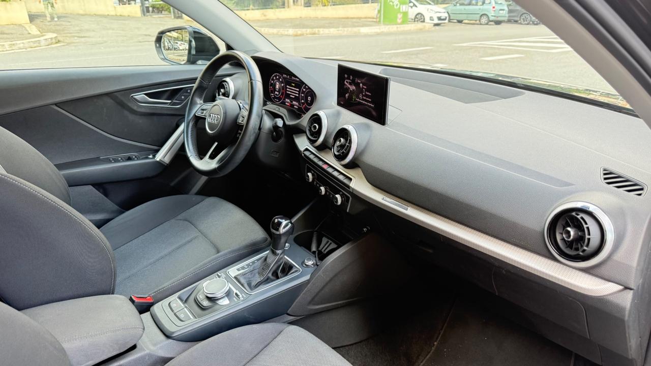 Audi Q2 35 TFSI S tronic line Edition LED NAVI KAMERA PDC CERCHI 17 COCKPIT BLUETOOTH