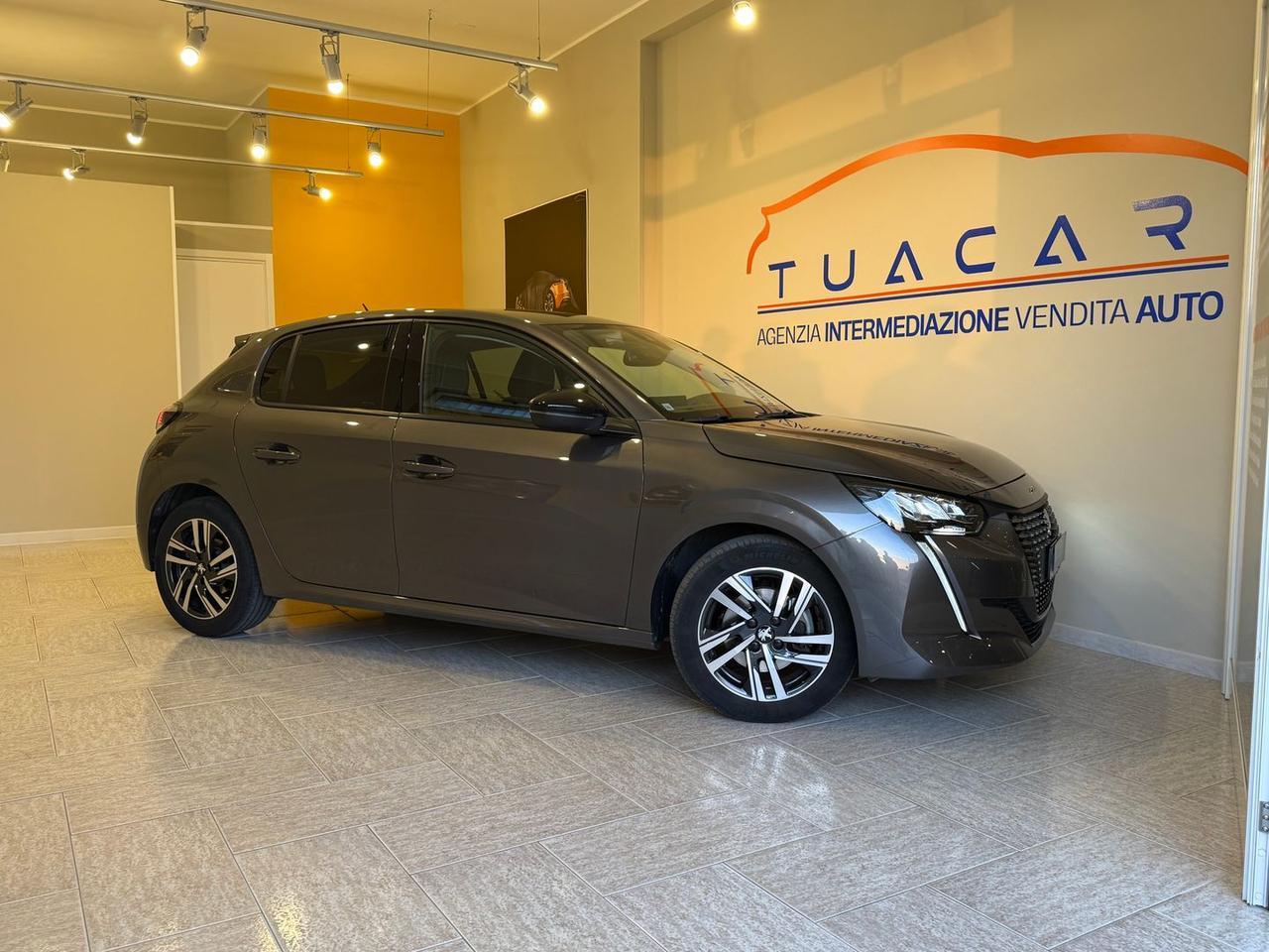 Peugeot 208 Allure Pack 1.5 Blue HDI 100 #10467