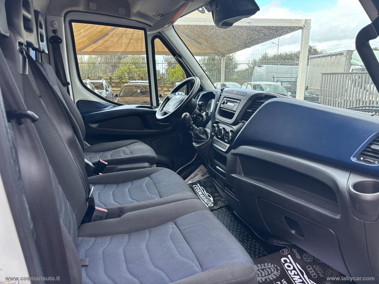 DAILY 35C15 CENTINATO CON PEDANA PASSO 4100