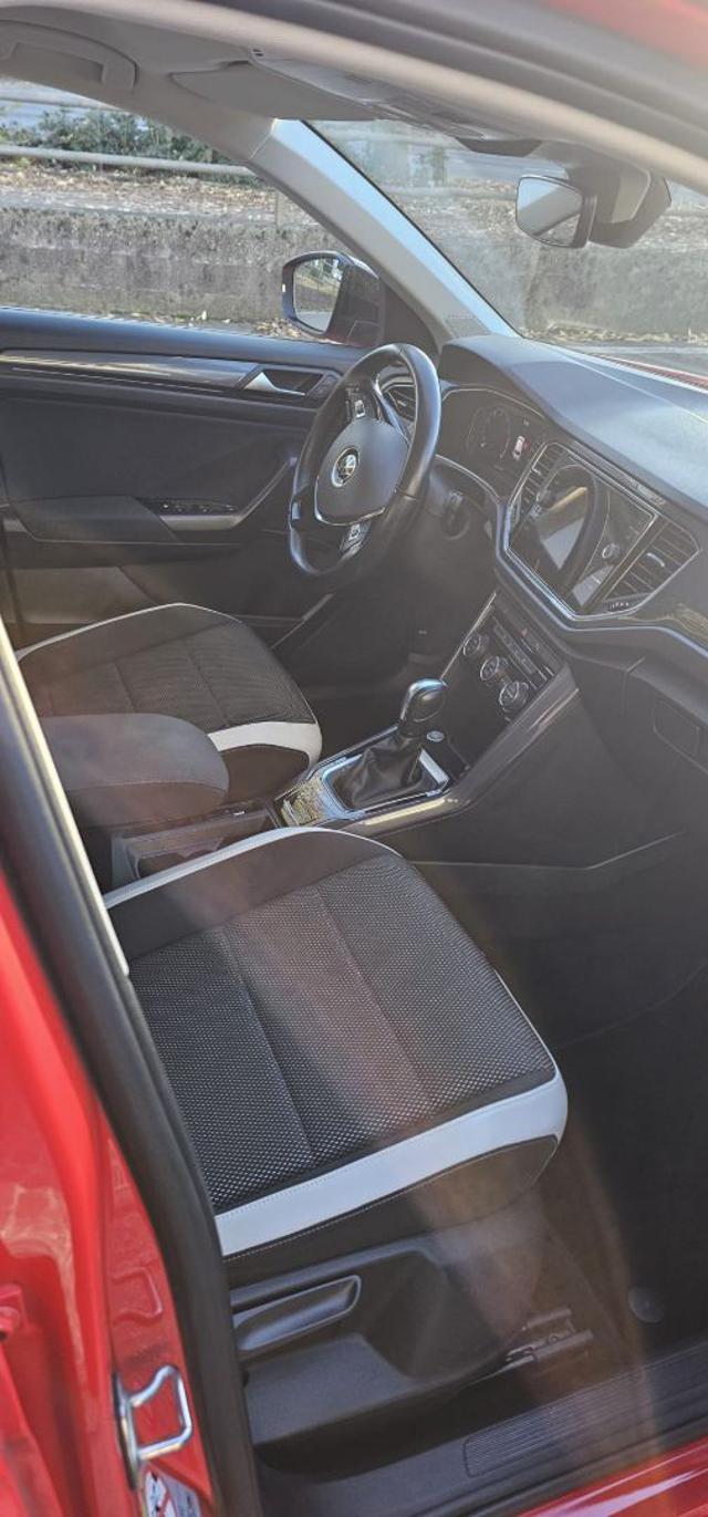 VOLKSWAGEN T-Roc 1.5 TSI ACT DSG Advanced BlueMotion R Line