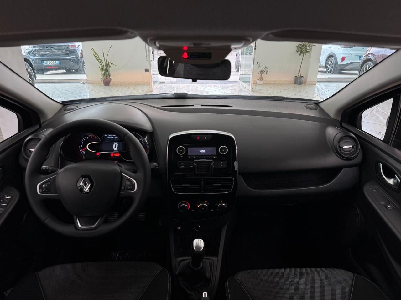 Renault Clio 1.2 75CV 5 porte Zen