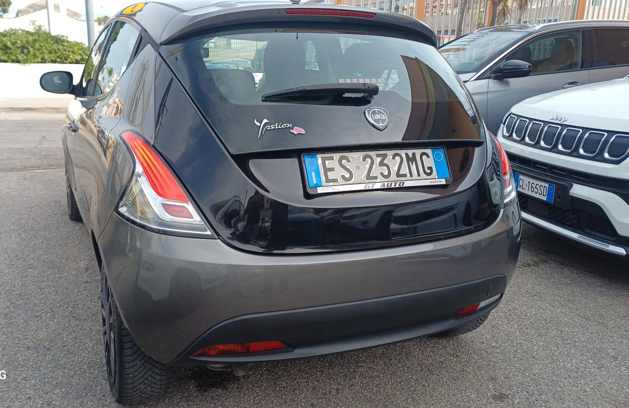 Lancia Ypsilon 1.2 69 CV 5 porte GPL Ecochic S Momodesign