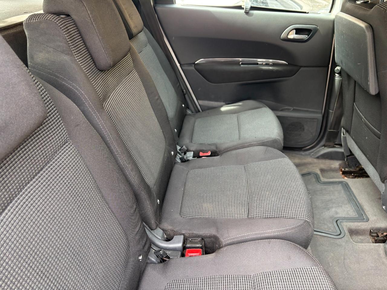 Peugeot 5008 1.6 HDi 112CV Premium