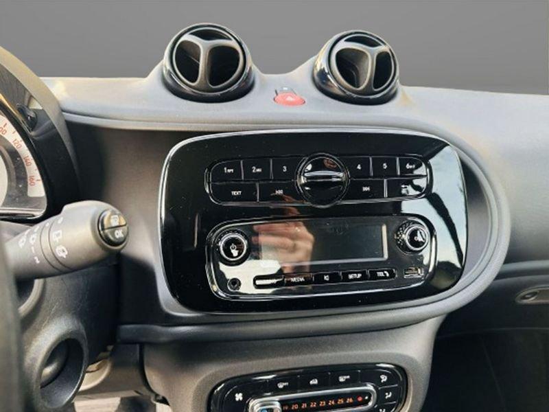 smart fortwo EQ Pure