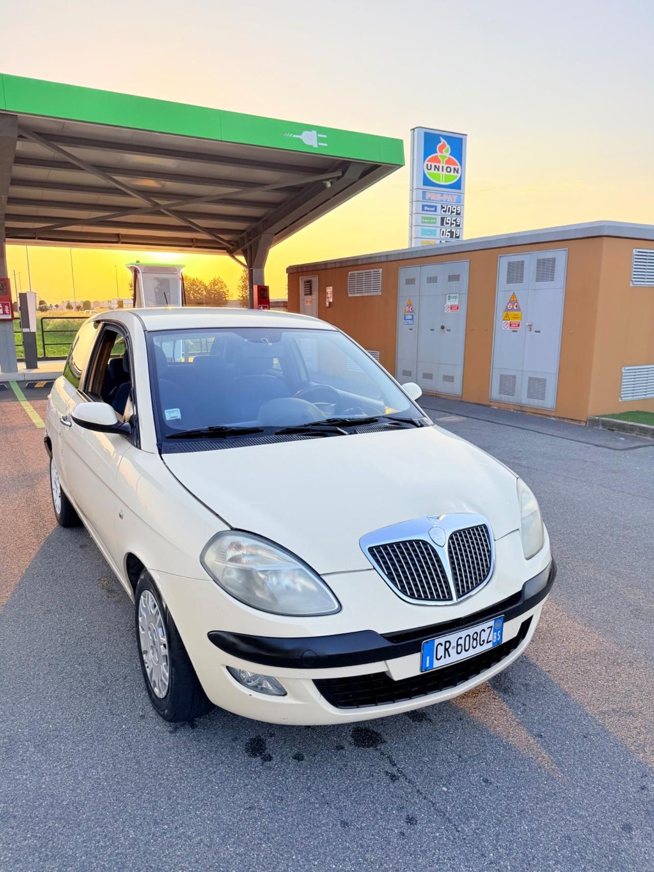Lancia Ypsilon 1.2 Argento