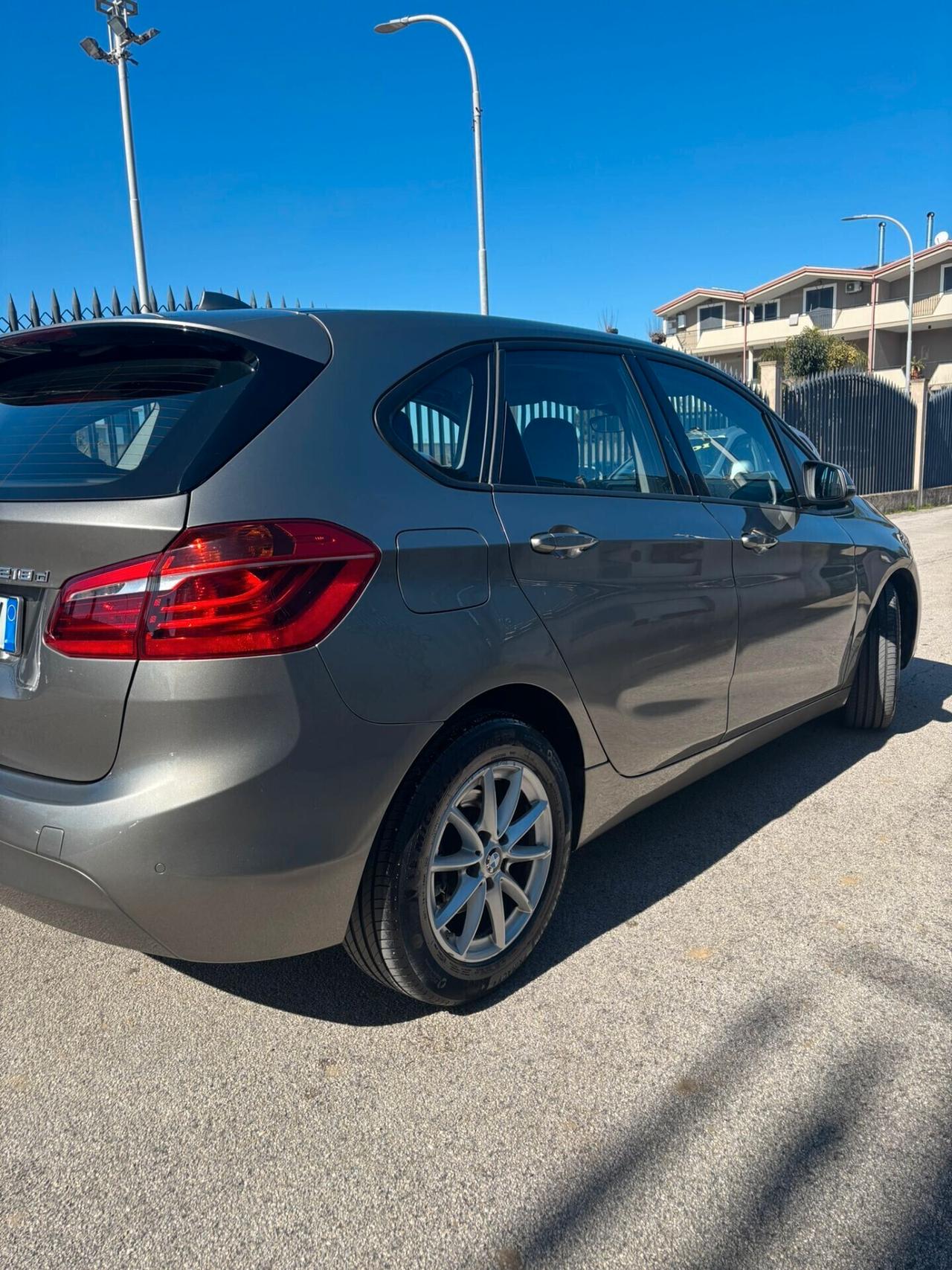 Bmw Serie 2 218d Luxury AUTOMATICO ANNO 2015