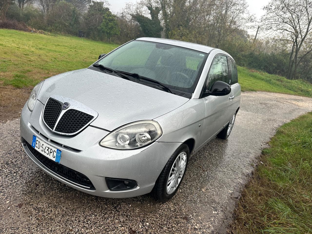 Lancia Ypsilon 1.3 MJT 75