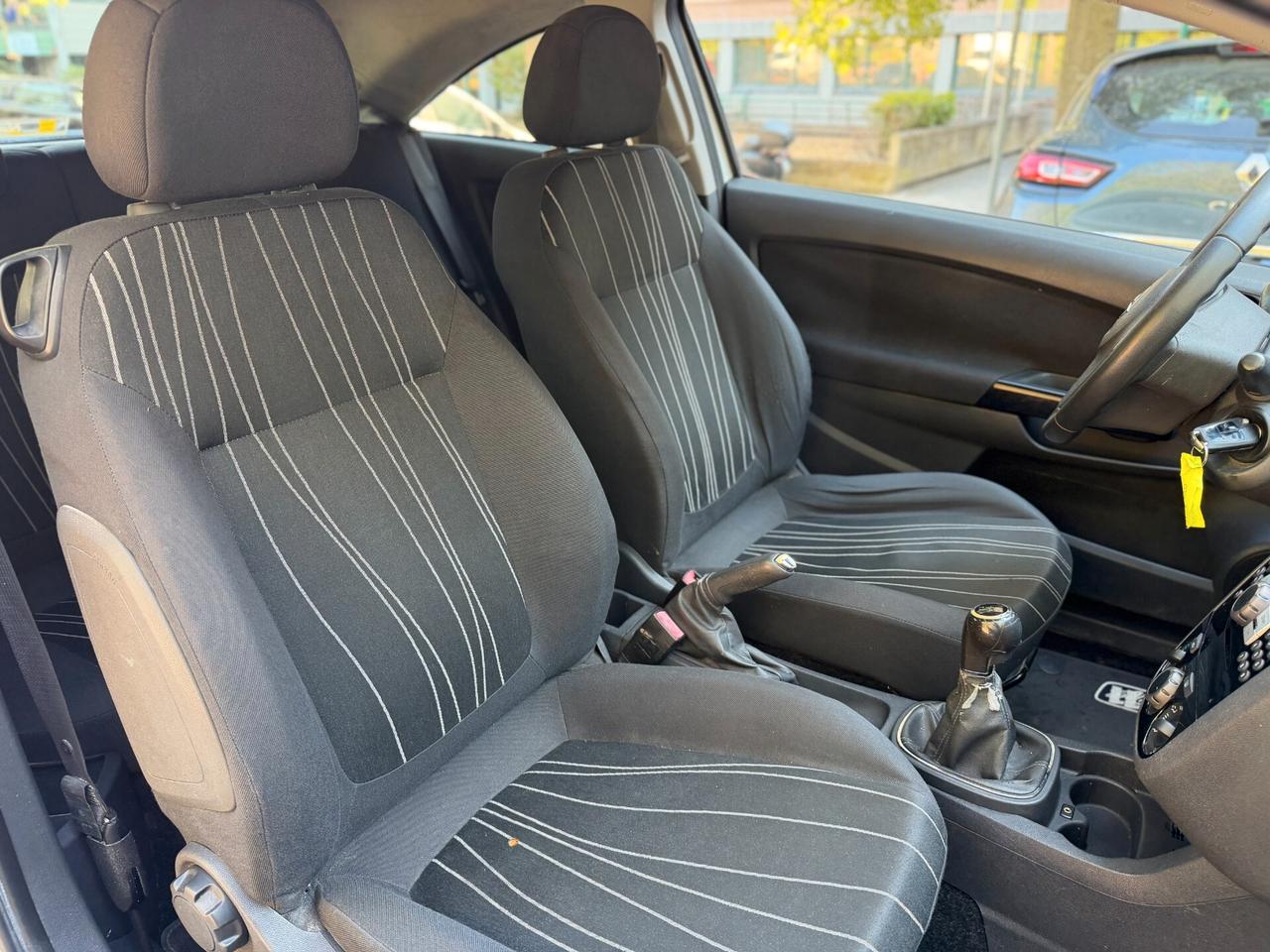 Opel Corsa 1.3 CDTI 75CV OK NEOPATENTATI
