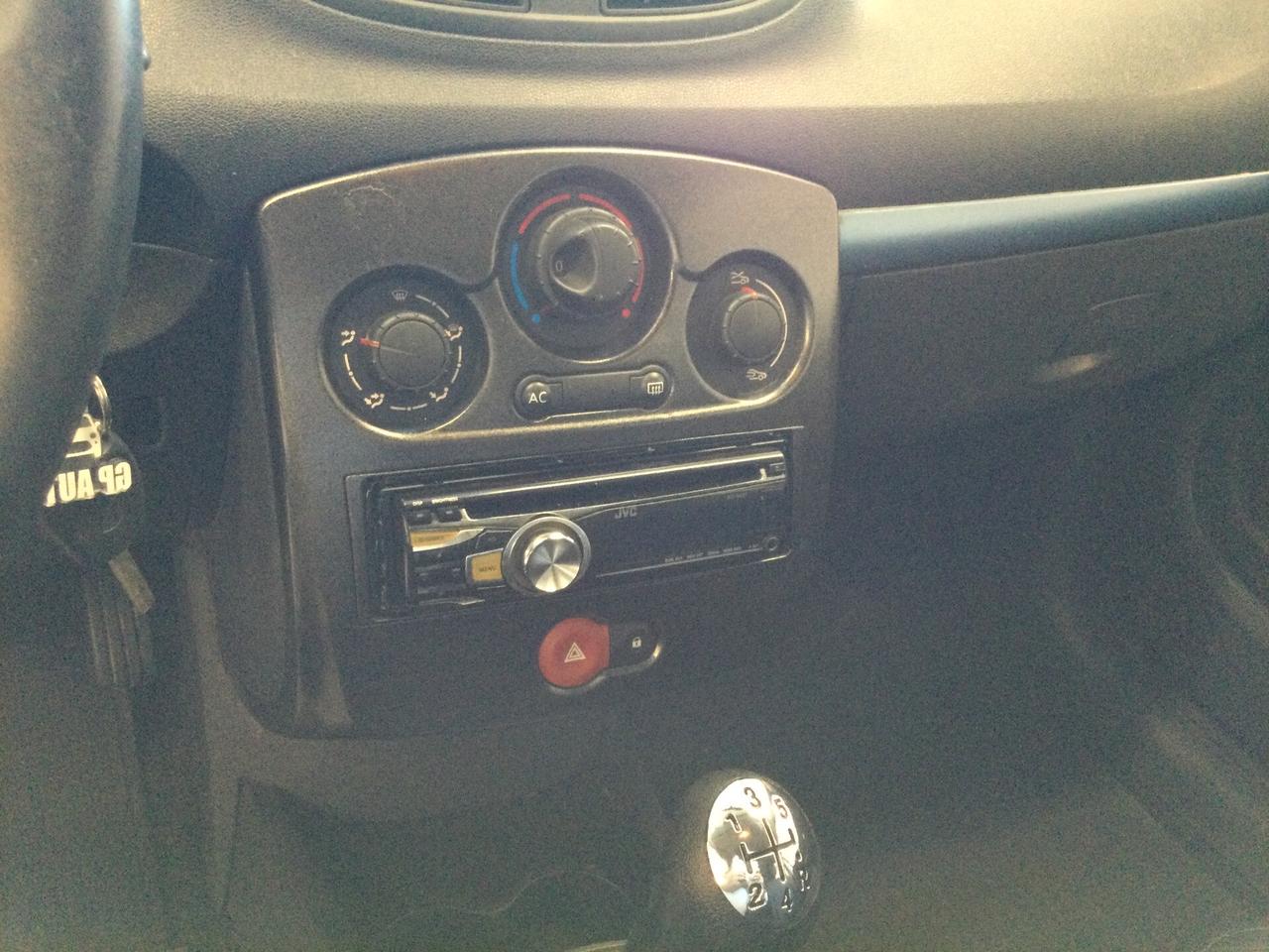 Renault Clio 1.2 16V 5 porte