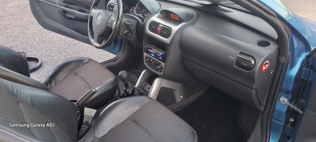 Opel Tigra TwinTop 1.4 16V First Edition