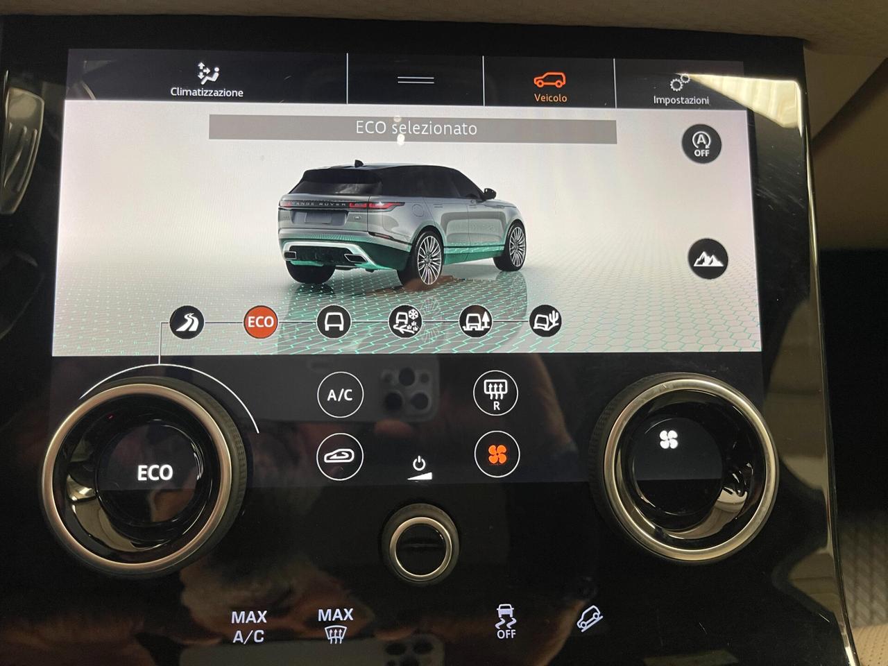 Land Rover Range Velar R-Dynamic SE 2.0 i4 240cv auto-LEGGI SOTTO