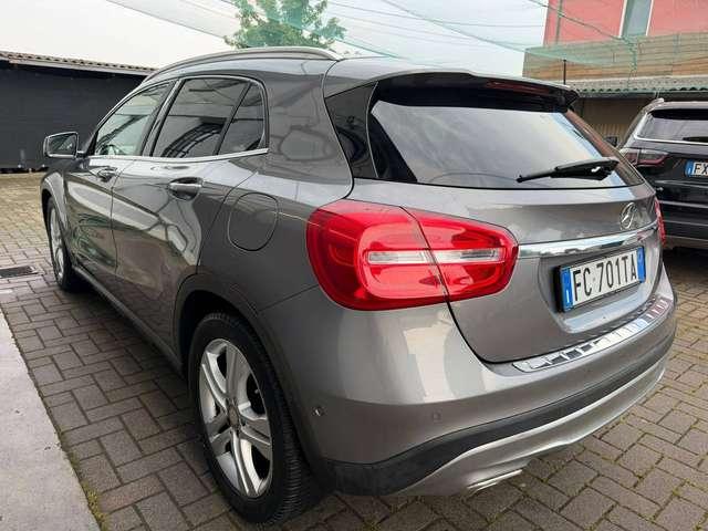 Mercedes-Benz GLA 180 GLA-X156 180d (cdi) Sport auto