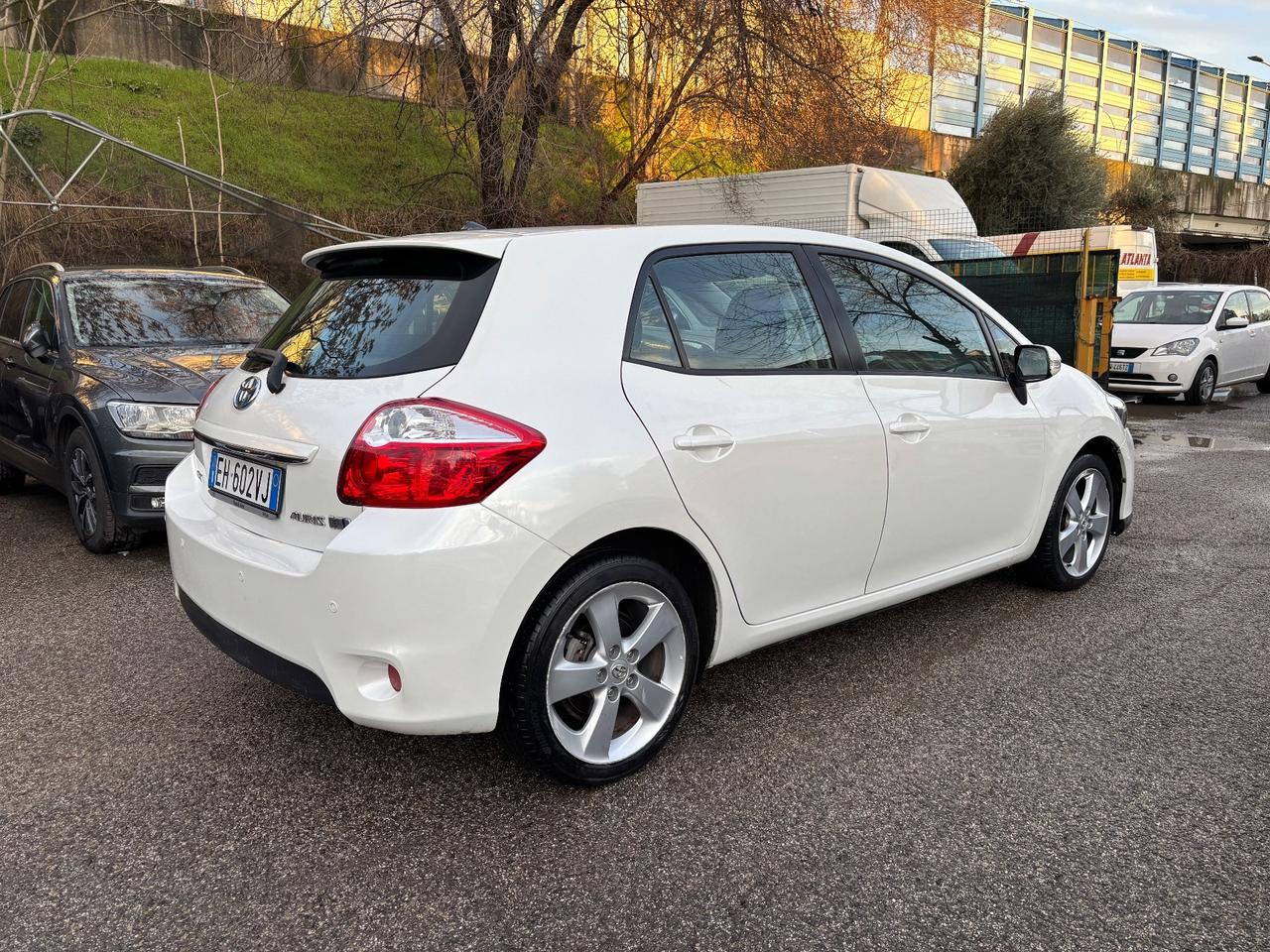 Toyota Auris 1.8 Hybrid 5 porte Executive