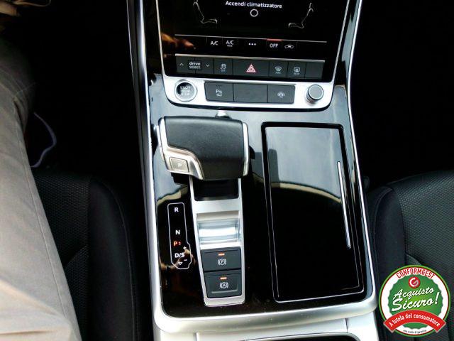 AUDI Q8 45 TDI quattro tiptronic Sport