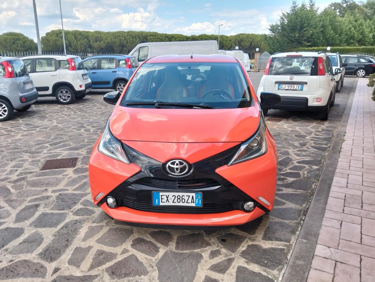 Toyota Aygo 1.0 VVT-i 69 CV 5 porte x-clusiv MMT