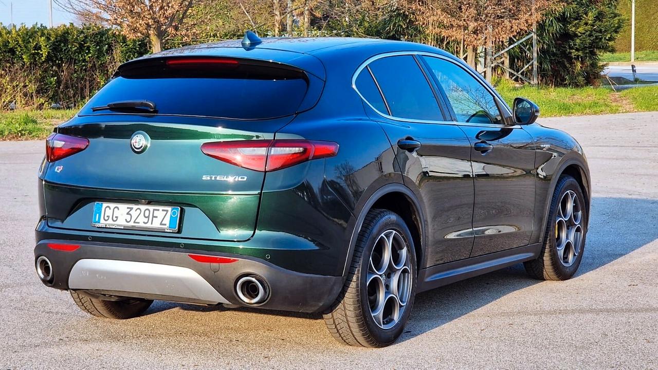 Alfa Romeo Stelvio 2.2 Turbodiesel 190 CV AT8 Q4 Executive