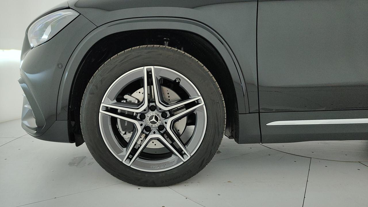 Mercedes-Benz GLA 200 d automatic