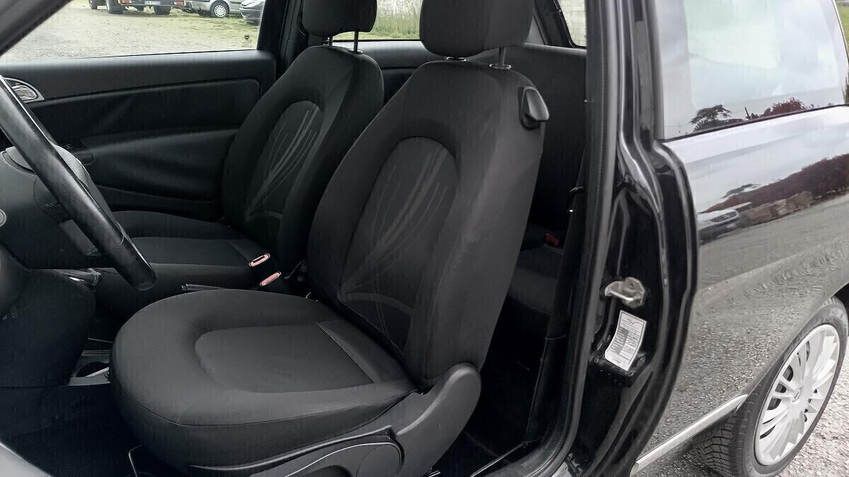 Lancia Ypsilon 1.2 - imp. GPL -