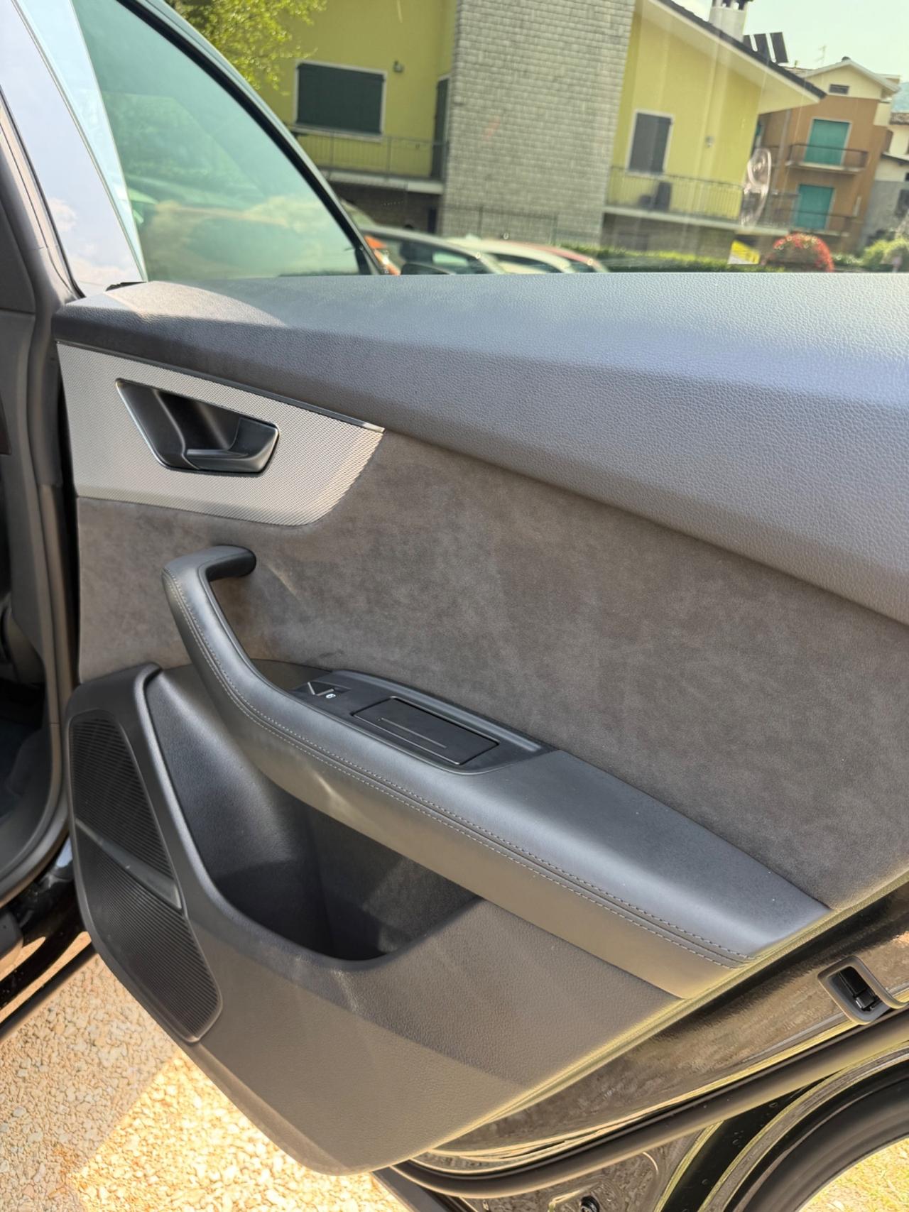 Audi RSQ8 TFSI V8 QUATTRO CARBOCERAMIC BANGOLUFSEN