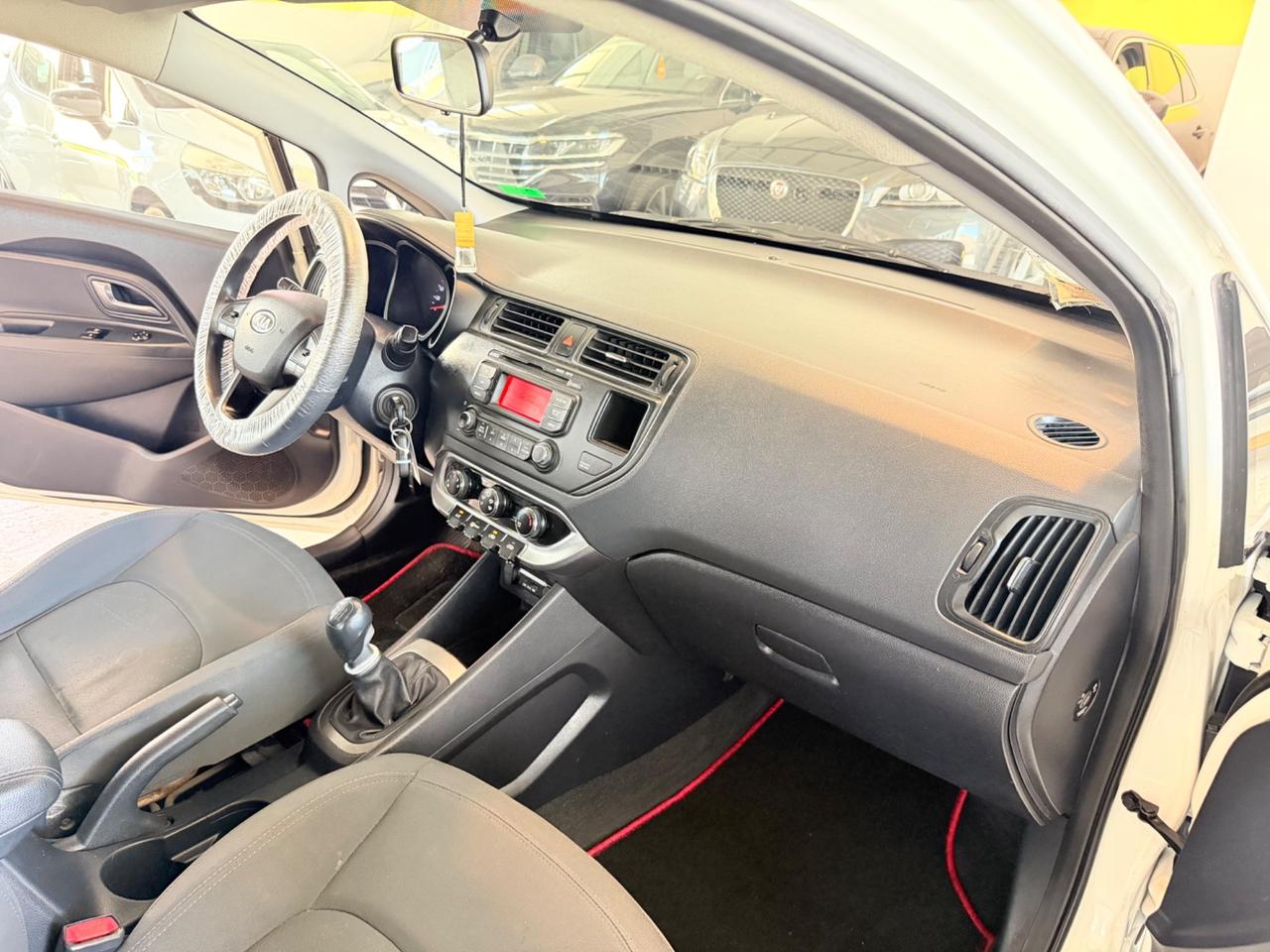 Kia Rio 1.1 CRDi WGT 5p. Neopatentati