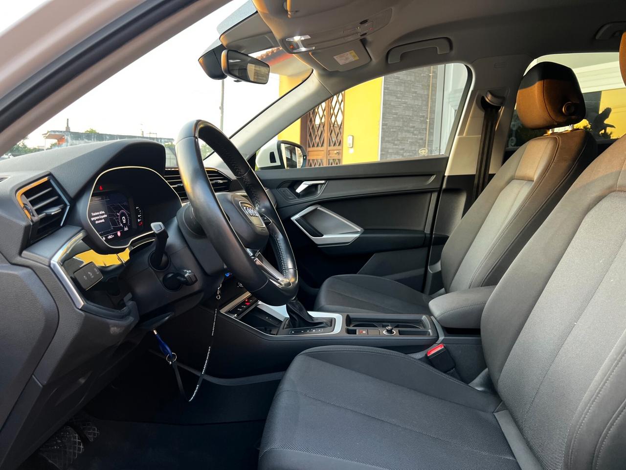 Audi Q3 35 TDI S tronic Advanced-2019- LED- NAVI