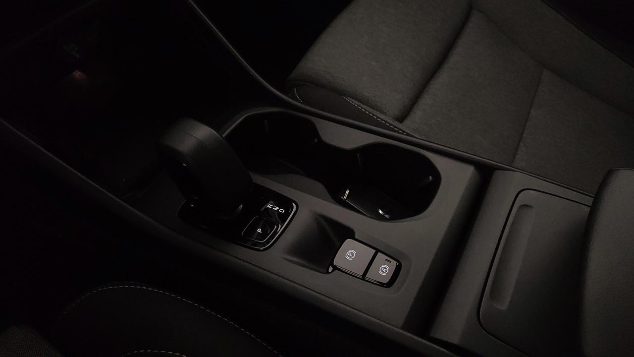 VOLVO XC40 2.0 b3 Core auto