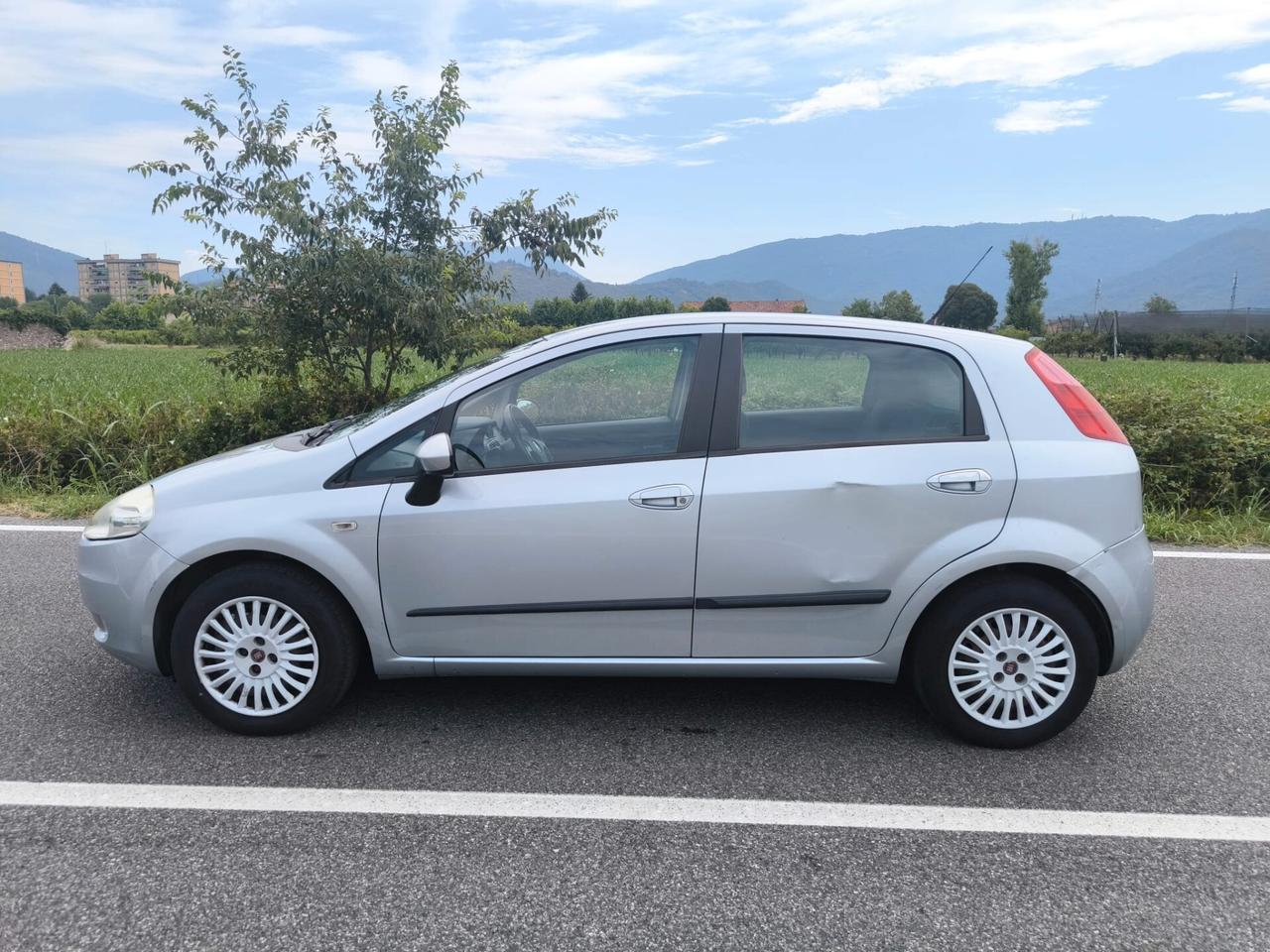 FIAT GRANDE PUNTO 1.2 DYNAMIC "OK NEOPATENTATI"